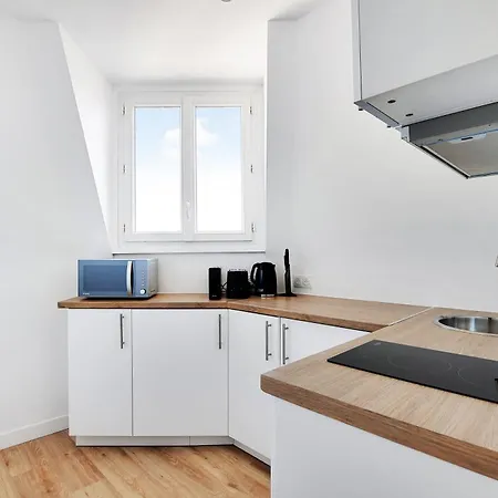 Charming 20m2 - Buttes Chaumont Apartman